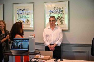 Doug Lomonte receives Paul Harris +