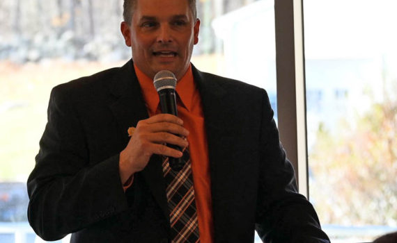 Shelton coach Mike DeFelice